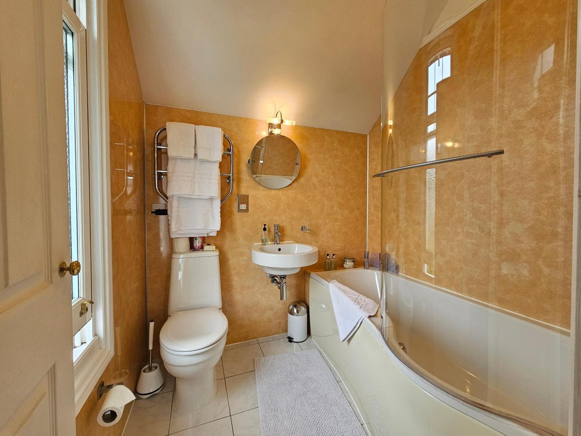 Bed & Breakfast Ards House 4*